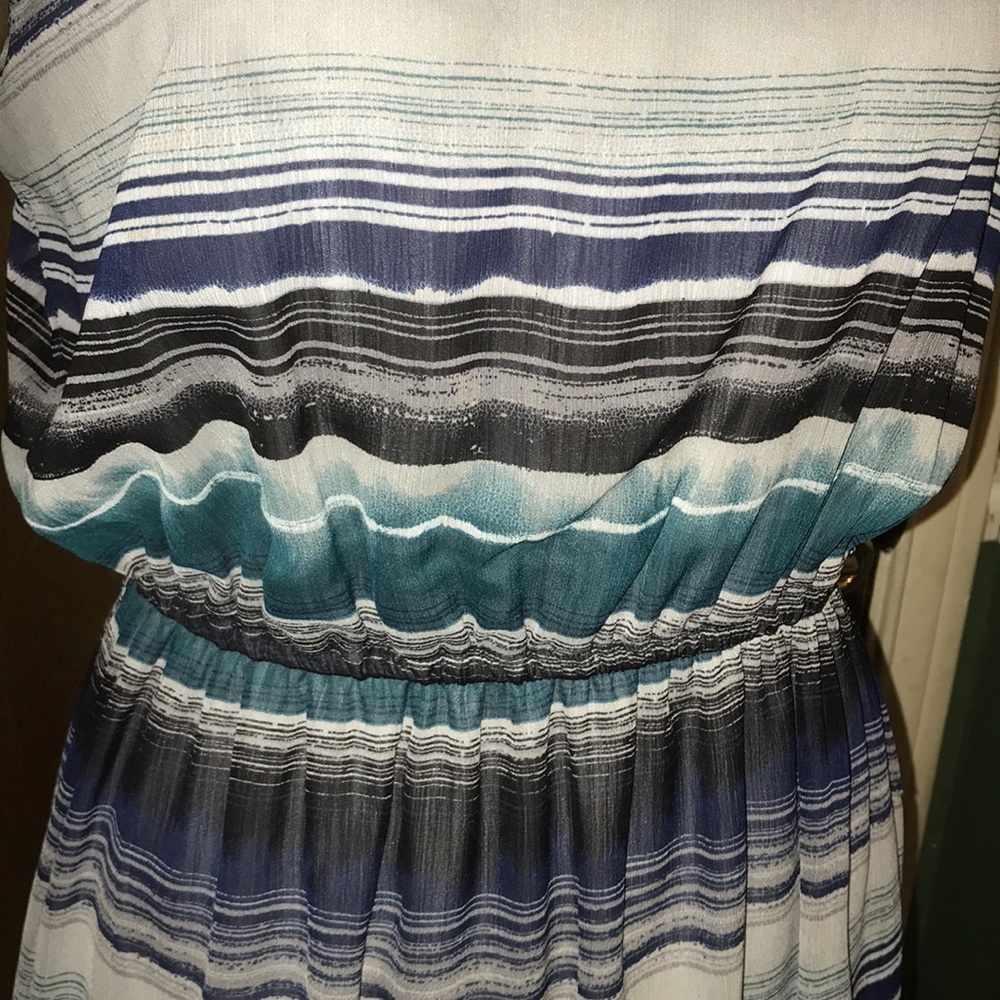 Dress - Picture 3 of 5
